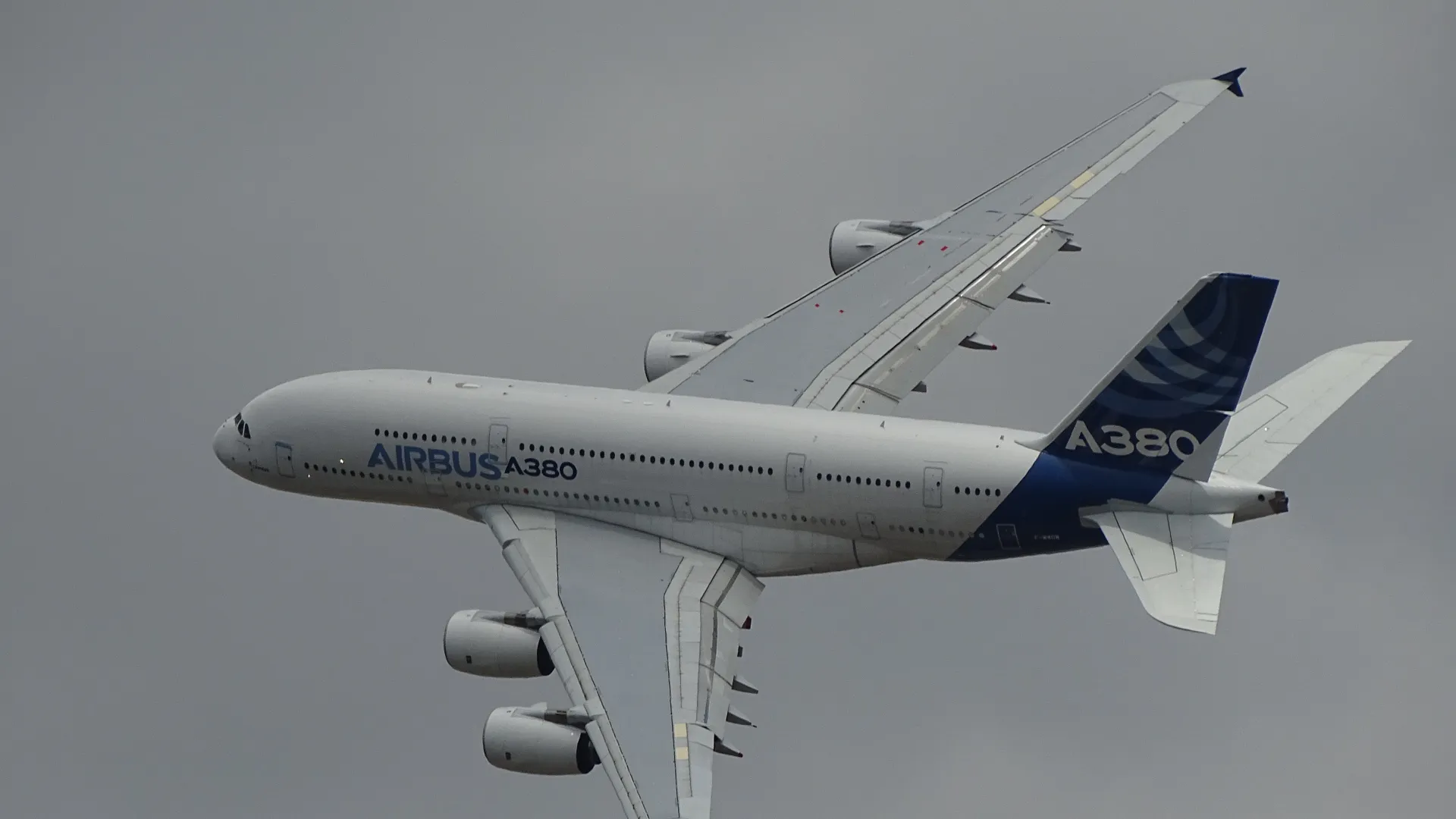 flugzeug_g-r-mottez-1131541-unsplash